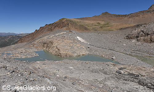 Südlicher Gletschersee vor dem   Chaltwassergletscher im Überblick am 11.7.2022.