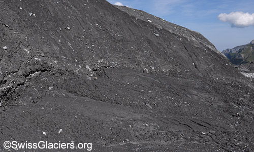 Abgerutschtes Moränenmaterial aus der Nähe. Stand 17.6.2023