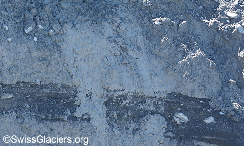 Detail aus der Wand unterhalb von Standort 22. Foto vom 31. August 2025.