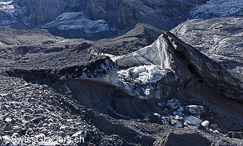 Der teilweise eingestürzte Eisriegel von Norden am 27.9.2019.