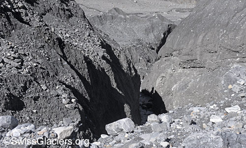 Übergang vom neuen in den bestehenden Erosionsgraben. Foto vom 7. September 2024.