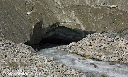 Gletschertor des Hohlichtgletschers am 22.7.2019.