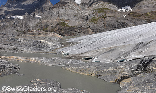 Ende des Kanderfirns mit den prograzialen Seen. Situation am 11.8.2022.