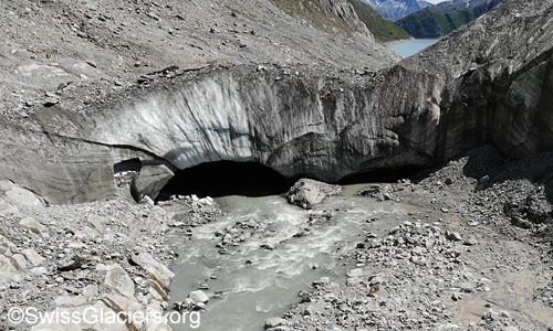 Blick von Westen in den östlichen Einsturztrichter im Oberaargletscher am 18. Juli 2025.