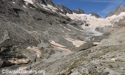 Oberaargletscher and glacier gate on 5. August 2024.