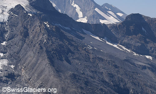Rutschungsgebiet Spitze Stei oberhalb von Kandersteg im Überblick. Foto vom 23. August 2024.