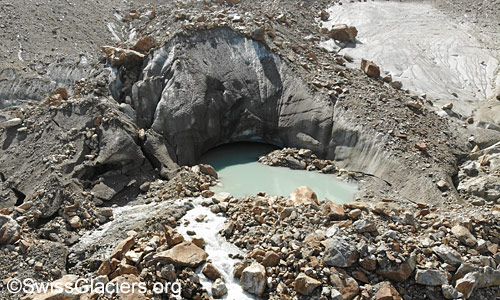 Gletschertor des Steigletschers am 18. August 2023.