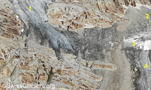 Luftaufnahme des Zusammenflusses der oberen und unteren Teile des Tiefengletschers am 12. August 2025.
