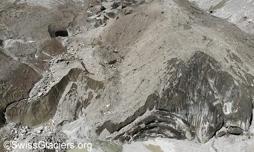 Front des Unteraargletschers aus der Vogelperspektive am 25. Juli 2024.