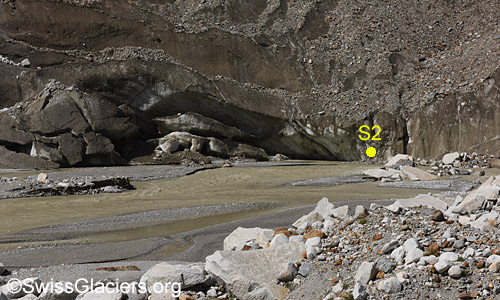 Südliches Gletschertor S2 des Unteraargletschers am 24. Juni 2023.