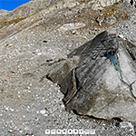 Eisblock (Toteis) vor dem Unteraargletscher von Süden