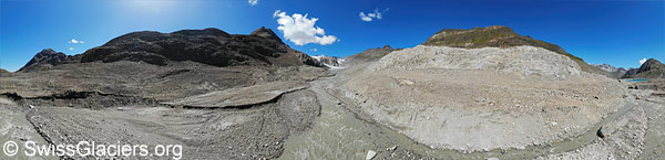 Griesgletscher: Gletscherbach mit Mäandern am 11. August 2023