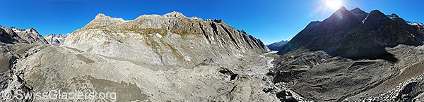 Über dem Unteraargletscher (Luftaufnahme).