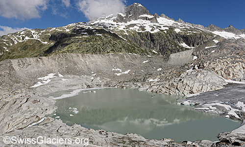Seit ca. 2007 entsteht vor dem Rhonegletscher ein See. Foto vom Juli 2016.